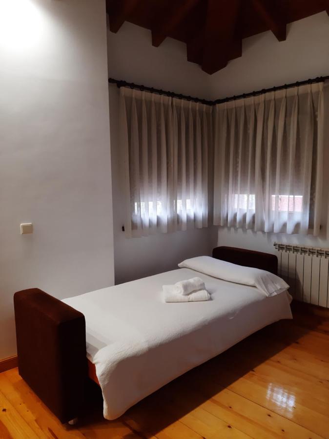 El Puentin Del Sella Con Wifi Y Parking Gratuito Appartement Onís Buitenkant foto