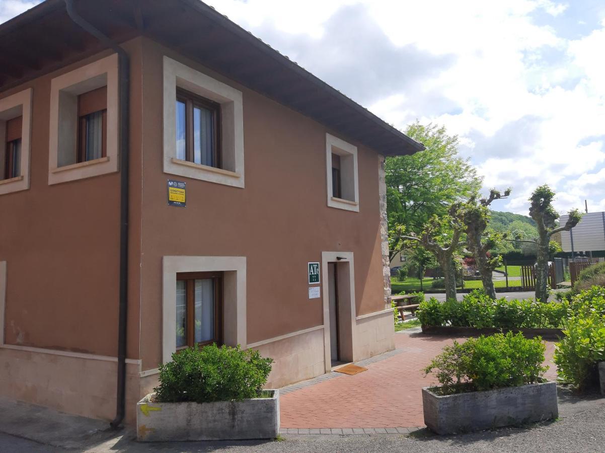 El Puentin Del Sella Con Wifi Y Parking Gratuito Appartement Onís Buitenkant foto
