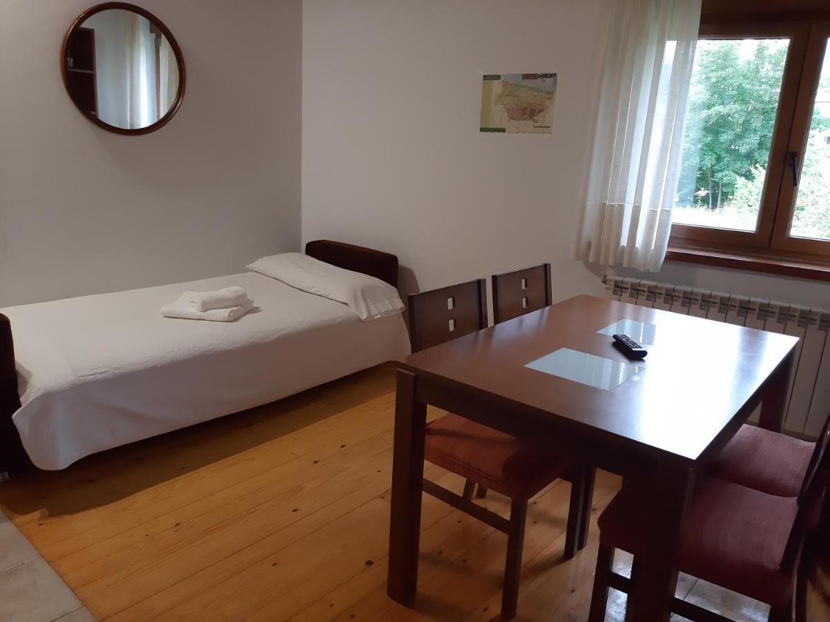 El Puentin Del Sella Con Wifi Y Parking Gratuito Appartement Onís Buitenkant foto