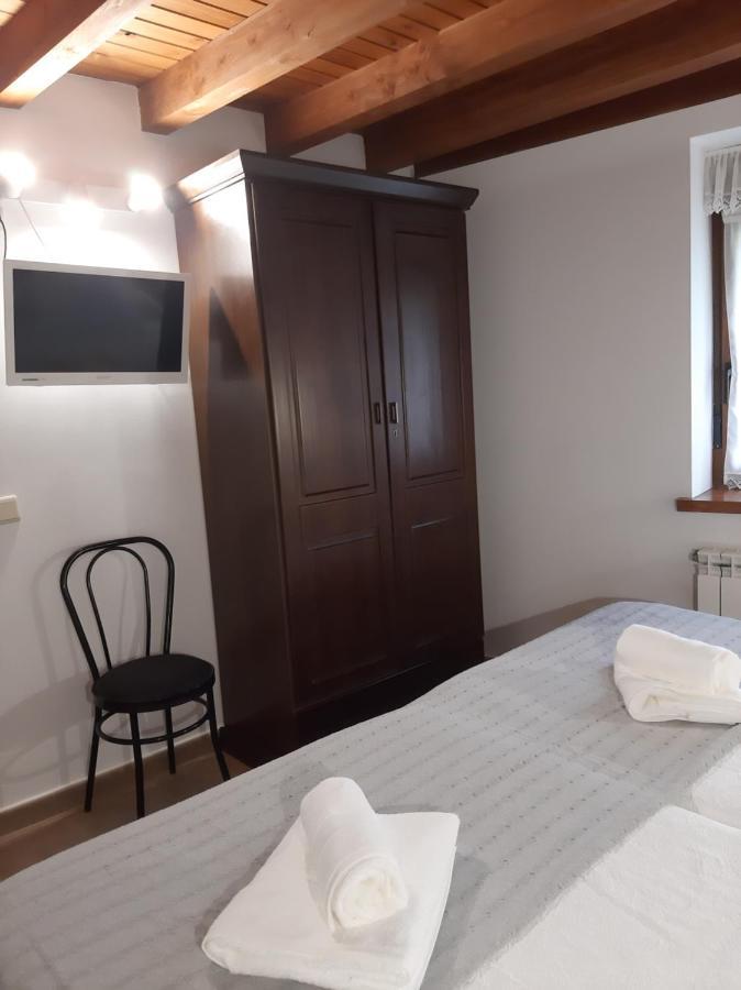 El Puentin Del Sella Con Wifi Y Parking Gratuito Appartement Onís Buitenkant foto