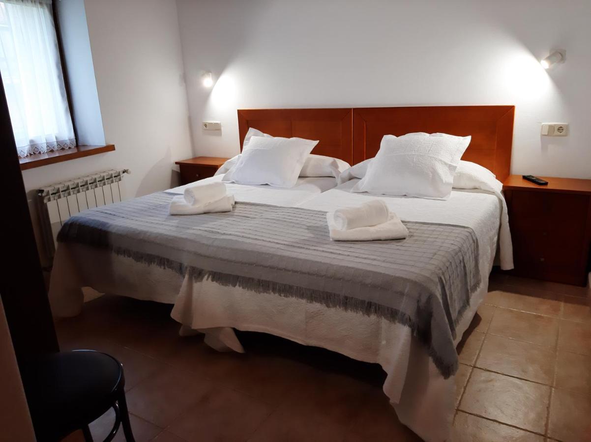 El Puentin Del Sella Con Wifi Y Parking Gratuito Appartement Onís Buitenkant foto