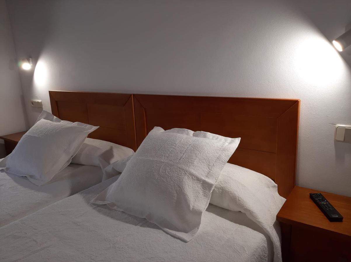 El Puentin Del Sella Con Wifi Y Parking Gratuito Appartement Onís Buitenkant foto